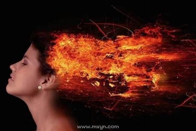 女人梦到火是什么意思