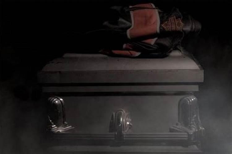 梦见死人和棺材预示着什么