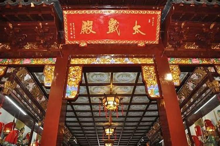 去上海城隍庙怎么请太岁符