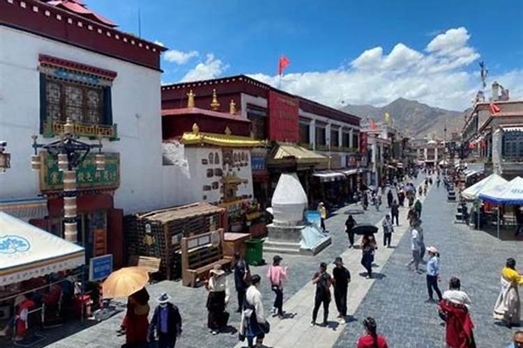 西藏寺庙做法事