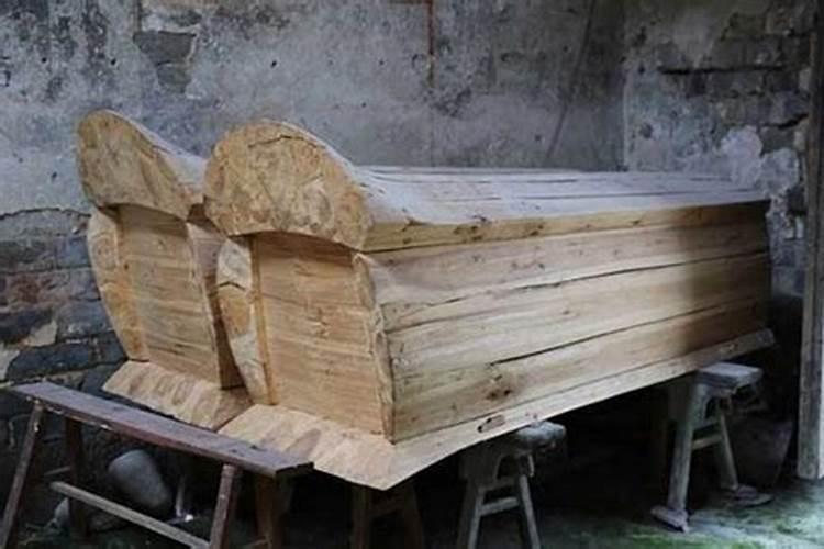 梦见木棺材是什么意思
