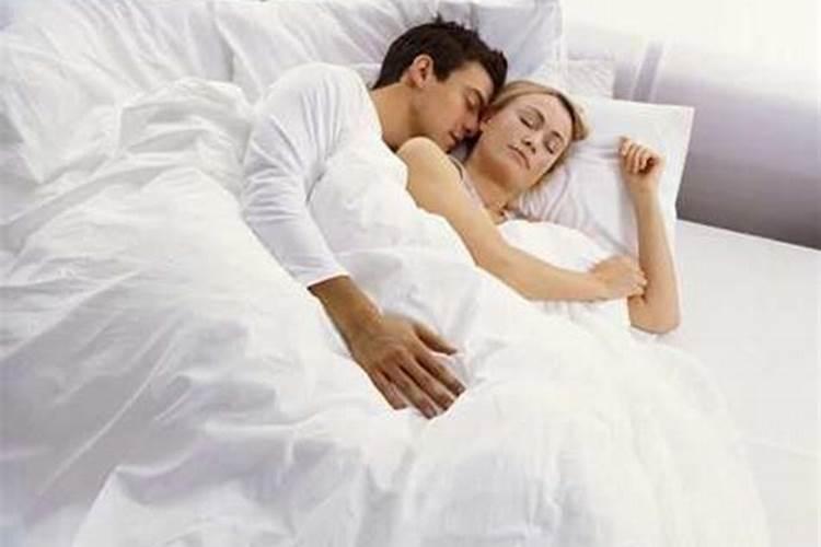 梦到男朋友和其他女的睡觉