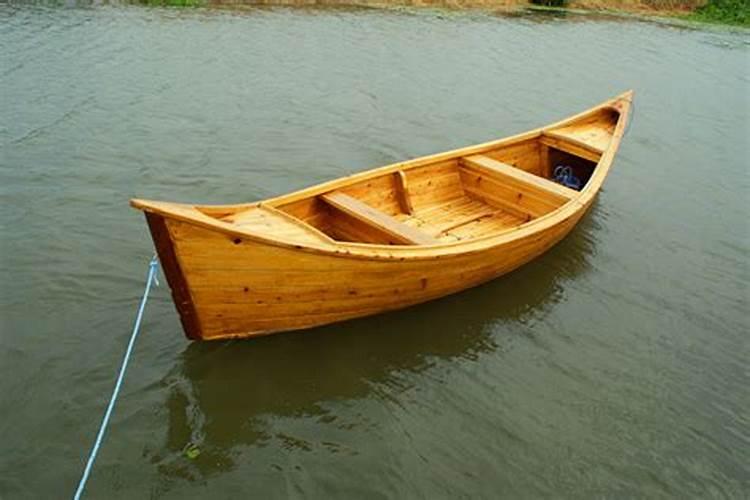 梦到很大的木船和水